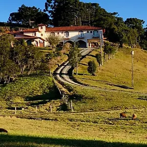 https://pousada-fazenda-da-invernada.santa-catarina-brasil.com